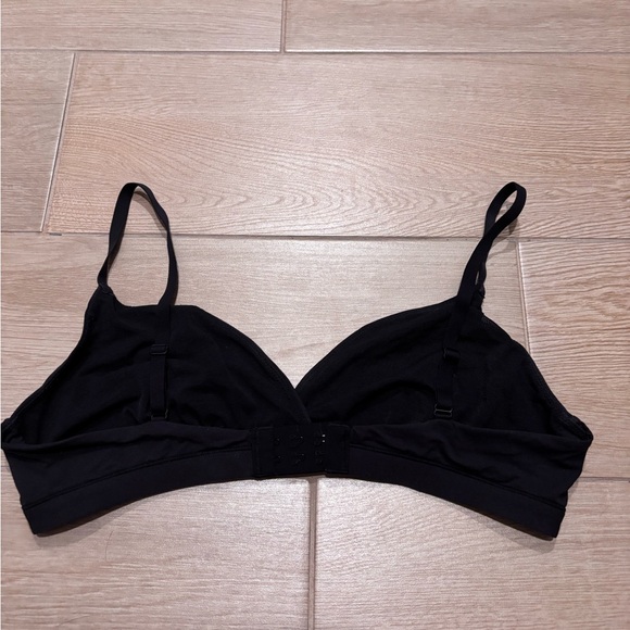 SKIMS Black Triangle Bra - Picture 2 of 3